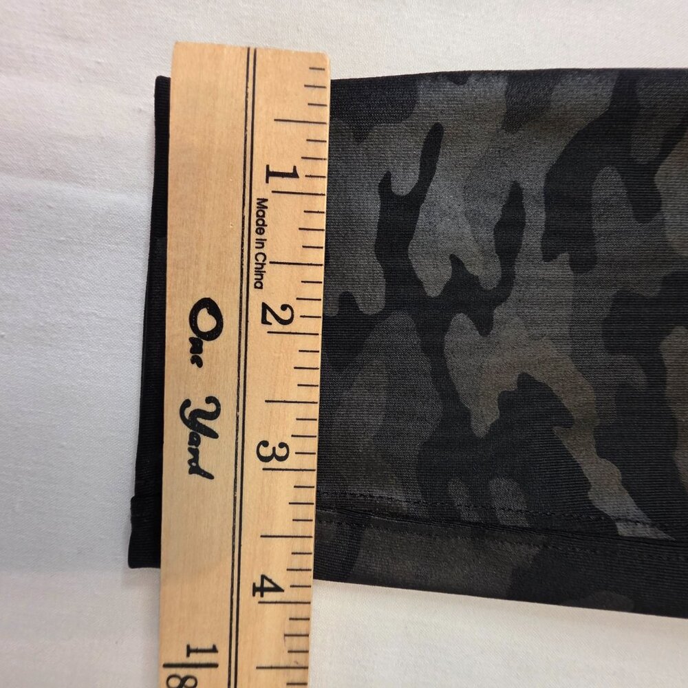 SPANX Women's Black Camo Leggings, Size S/P - Picture 5 of 7